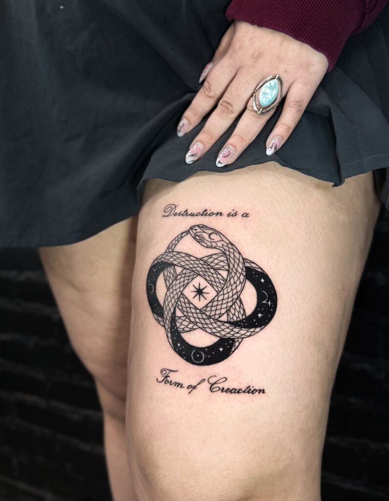 Tattoo by Lamia Karahanlı