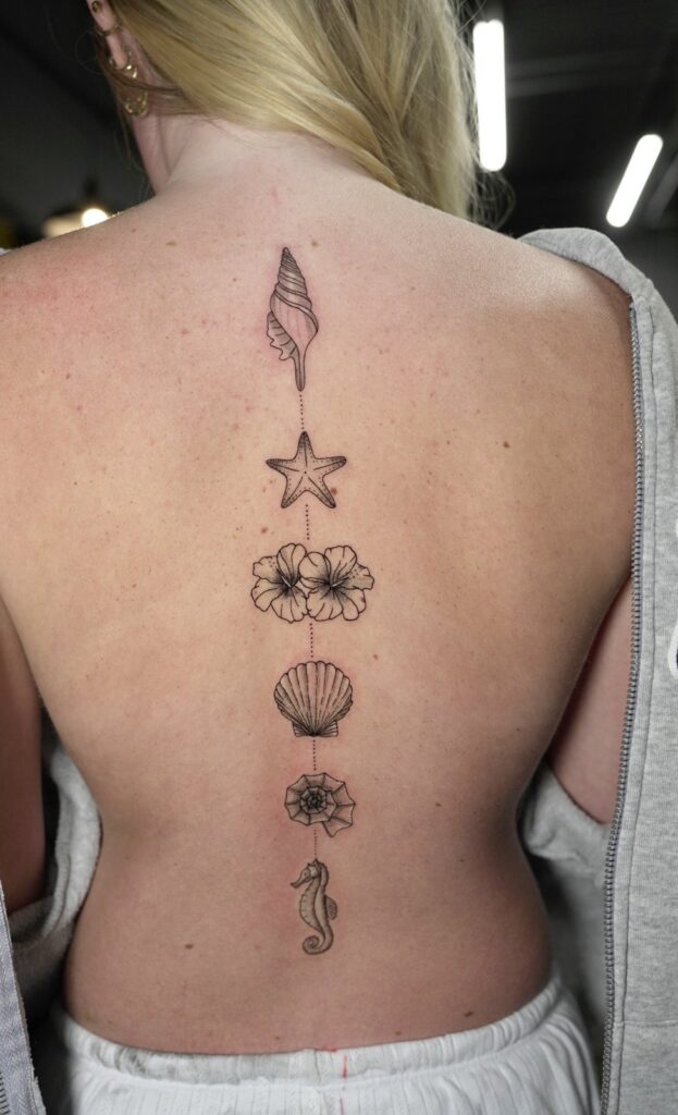 Tattoo by Lamia Karahanlı